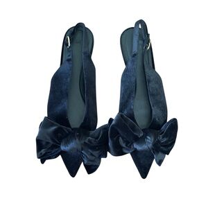 H&M Black flat BOW-DETAIL VELOUR SLING-BACKS. Women’s size 8